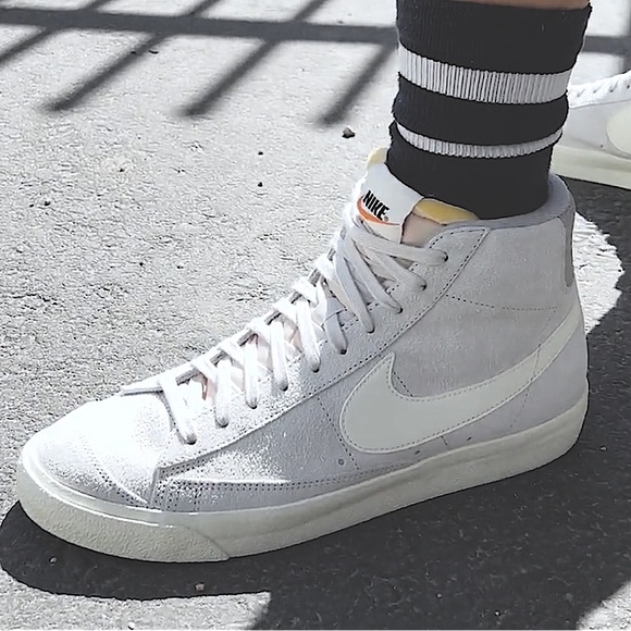 Nike Blazer Mid ‘77 Premium “Light-Bone Coconut 🥥 Milk” - Picture 8 of 8